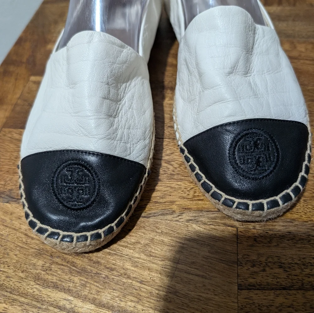 Tory Burch ColorBlock White & Black Cap Toe Nappa Leather‎ Espadrille Flats 10